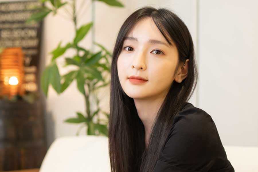 【激変】佐藤かよ（３５）黒髪ストレートにイメチェン www 超絶美人に！？