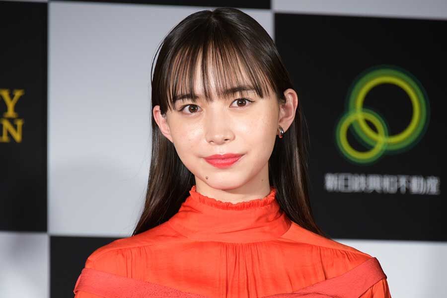 【悶絶】井桁弘恵　インスタを公開「セーラー服姿」がタマランwww