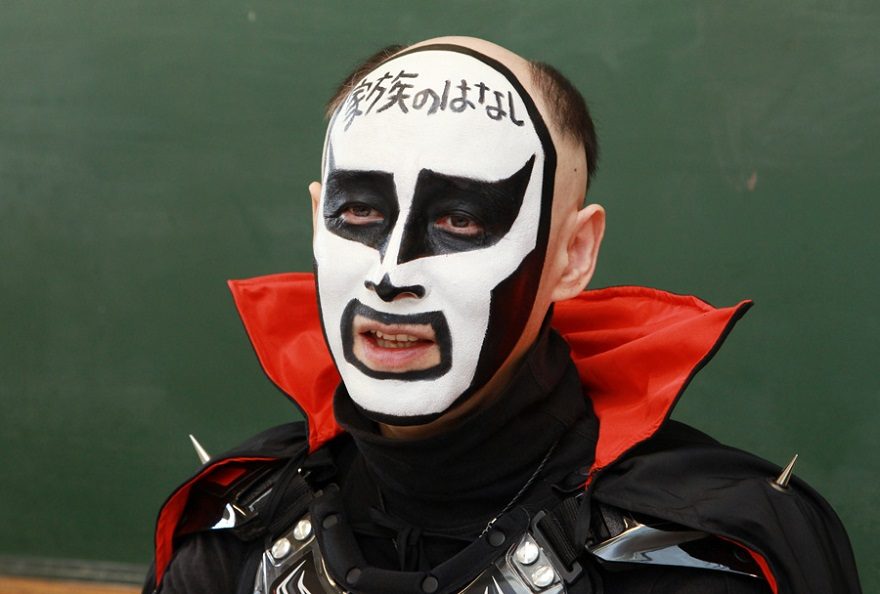 【衝撃】鉄拳　素顔公開で大河「べらぼう」に注目集まる www