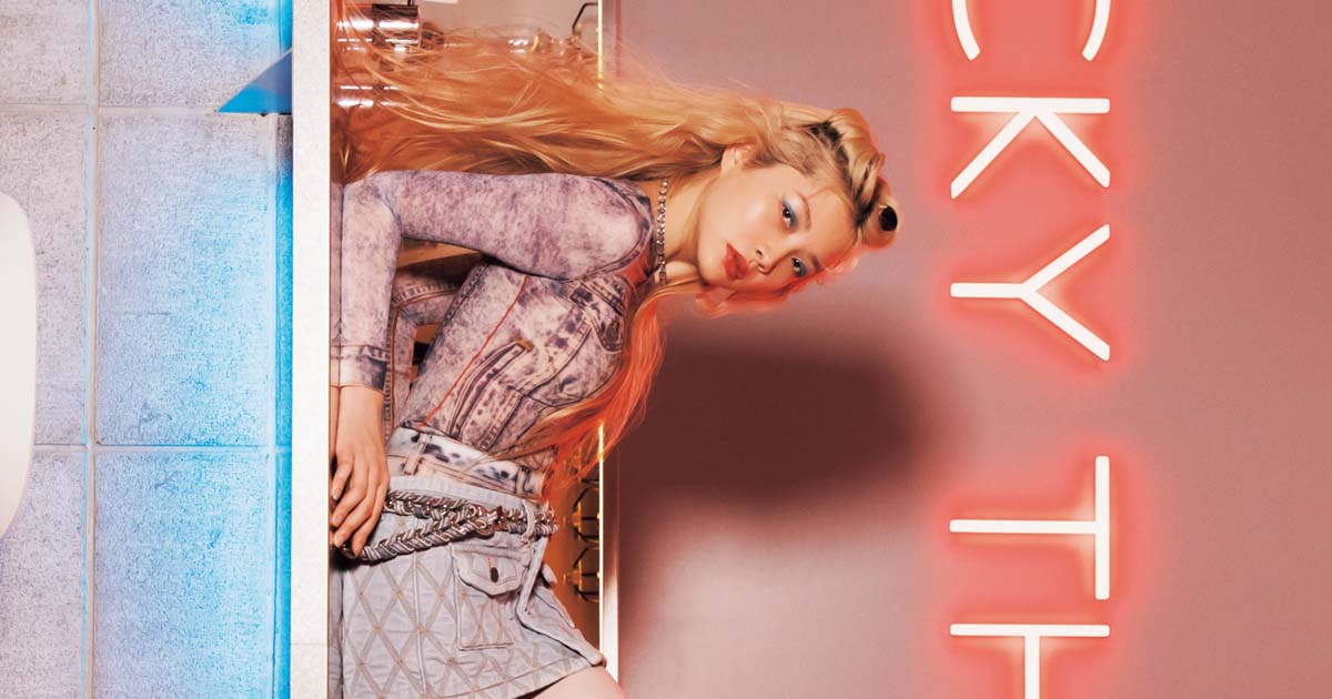 へぇ〜！23歳人気モデルの母親は◯◯だったwww