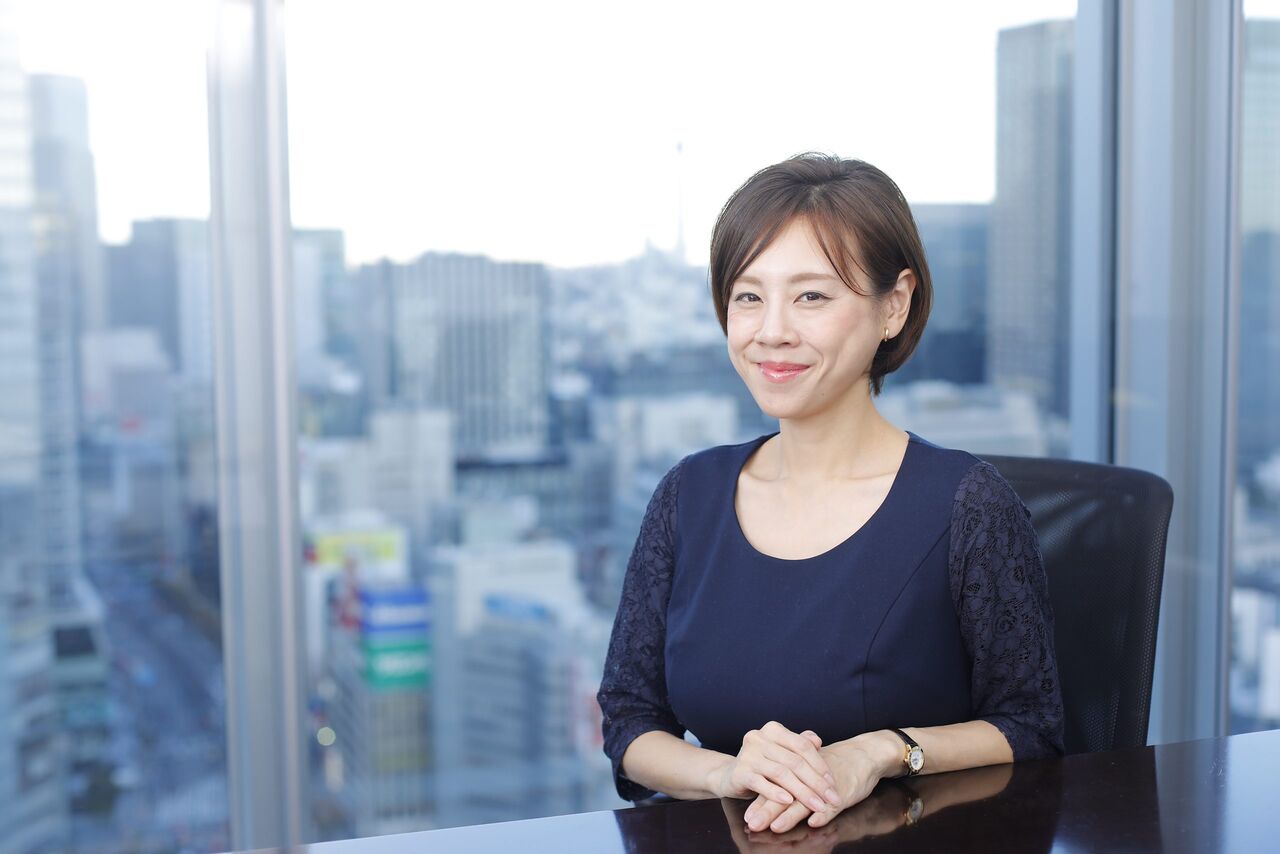 【仰天】43歳フリーアナウンサーが手足口病に感染していた www「1ミリも動けなくなった」！？