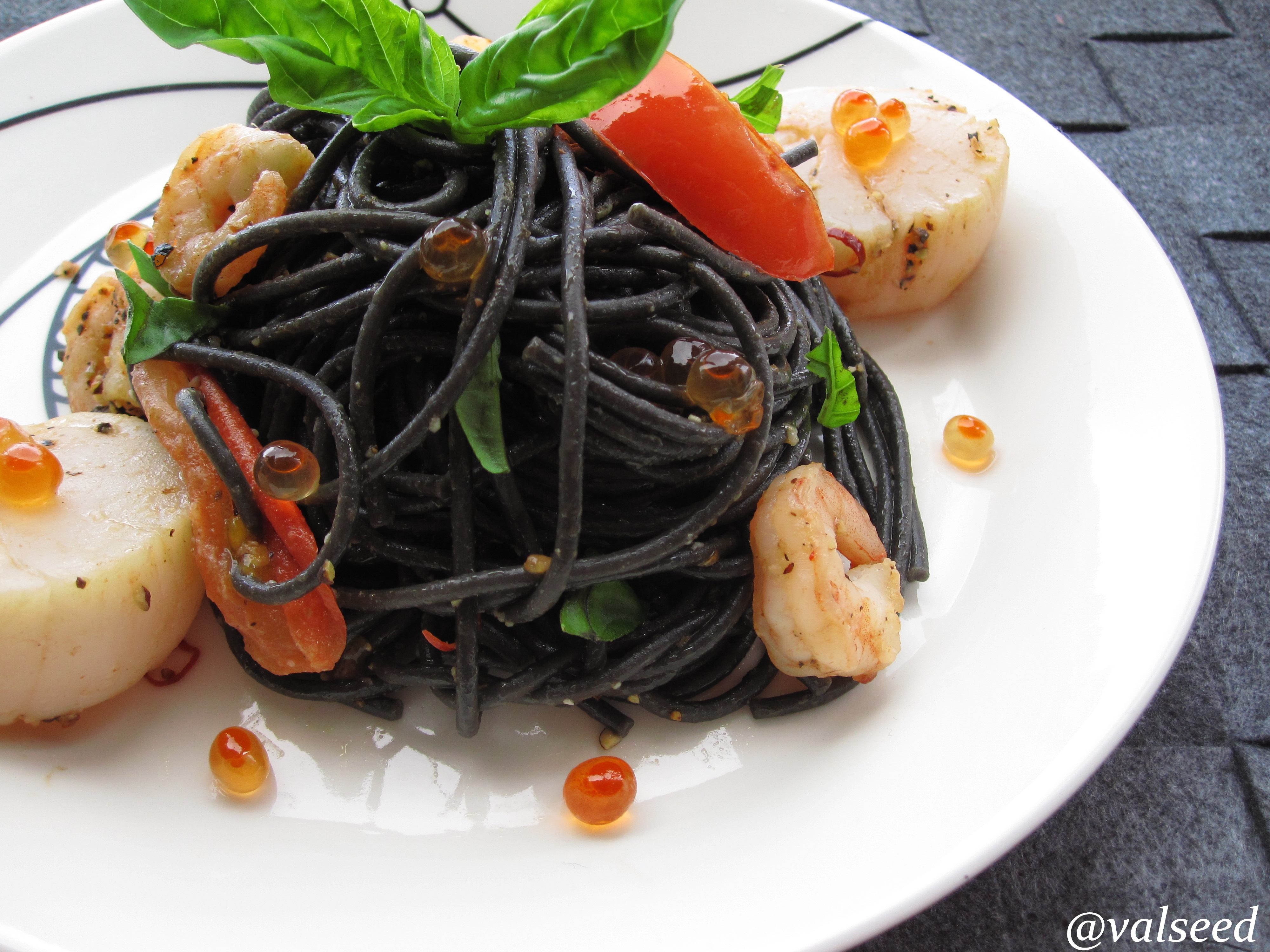 魚介のイカスミパスタ 食彩日和