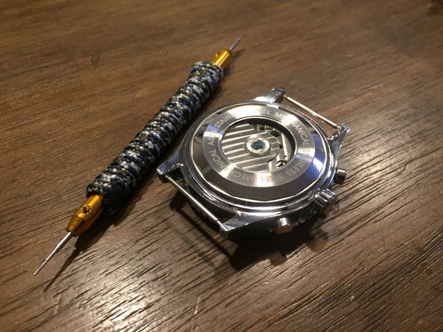 時計ホルダーの バンナイズ スタッフブログ