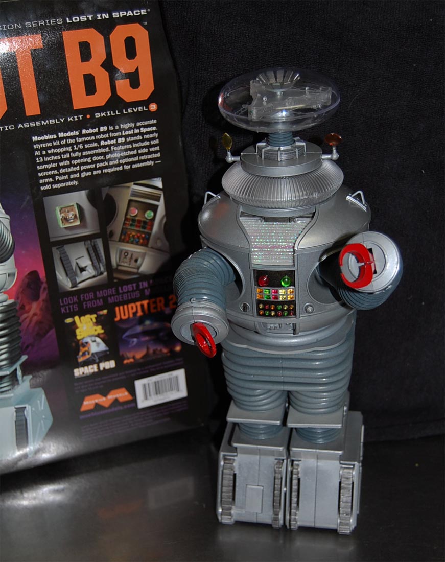 メビウスモデル 宇宙家族ロビンソン ロボット B 9 フライデー バルタン星人の部屋
