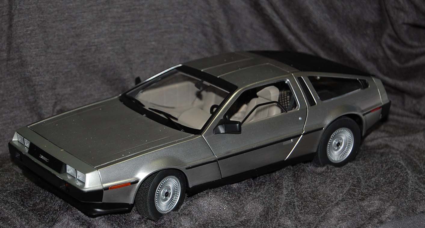 価格は安く 79916 art AUTO 1/18 (サテンシルバー) DMC-12 ...