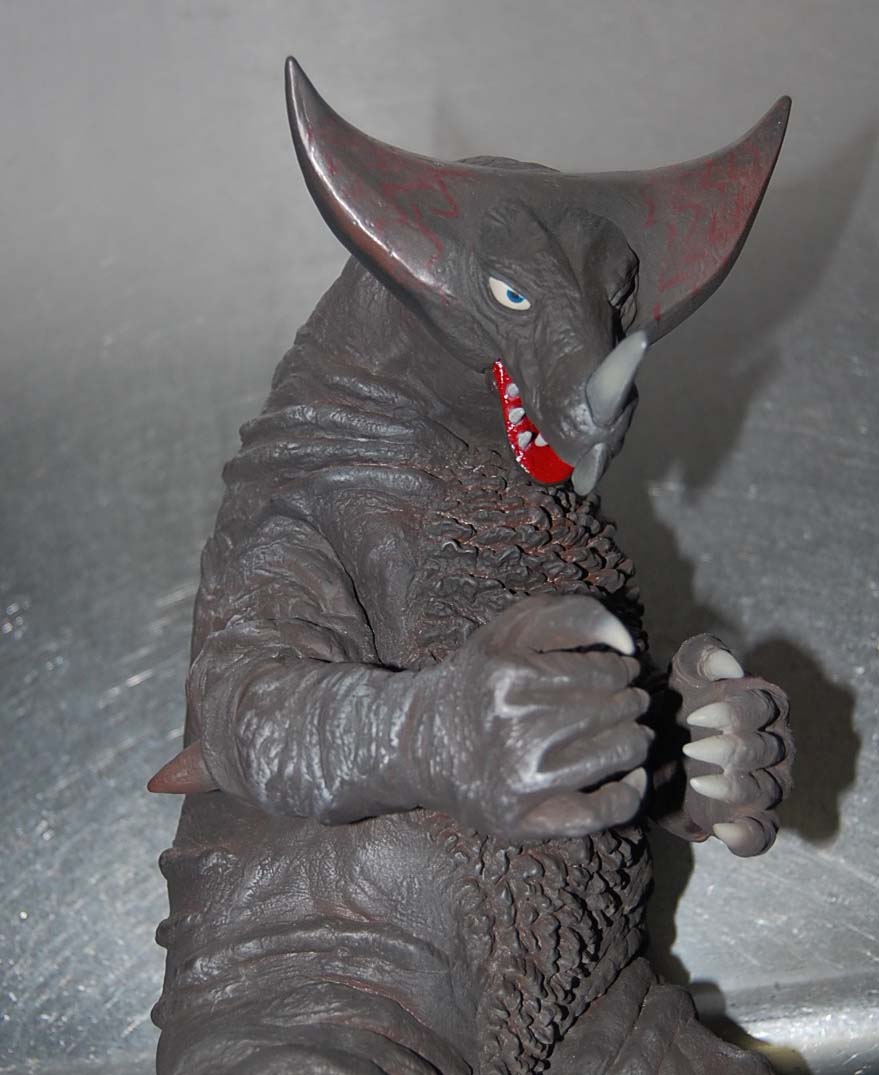 CCP （究極の） ゴモラ vs. パイロットエース : バルタン星人の部屋