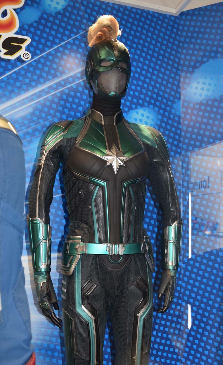 Marvel Avengers Endgame Exclusive Store By Hot Toys バルタン星人の部屋 Marvel Avengers Endgame Exclusive Store By Hot Toys バルタン星人の部屋