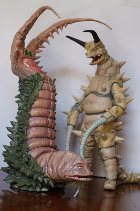 ビリケン商会 ツインテール : バルタン星人の部屋