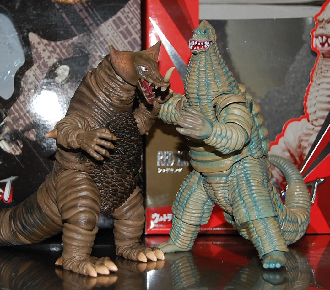 Ultra Act レッドキング vs ゴモラ : バルタン星人の部屋