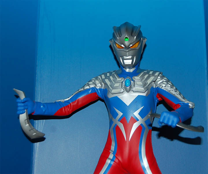 BANDAI/メディコムトイ【プロジェクトBM】ウルトラマンゼロ フィギュア Amazon | Project BM! ウルトラマンゼロ 1/6スケール ABS&ATBC