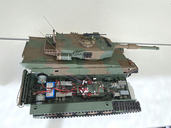 未開封 週刊 陸上自衛隊90式戦車をつくる 特性ディスプレイケースの
