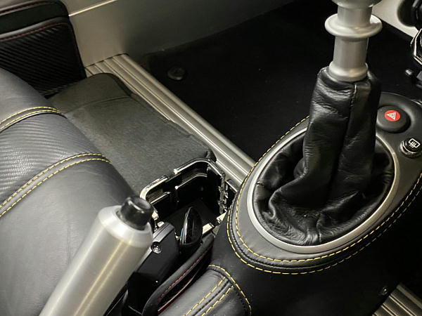 ドリンクホルダーとにゃあシール : ビークロス好きの変なおじさん日記