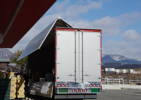 トラックドライバーに転職