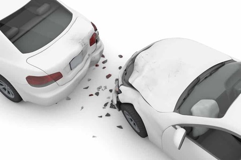 交通事故で車壊された