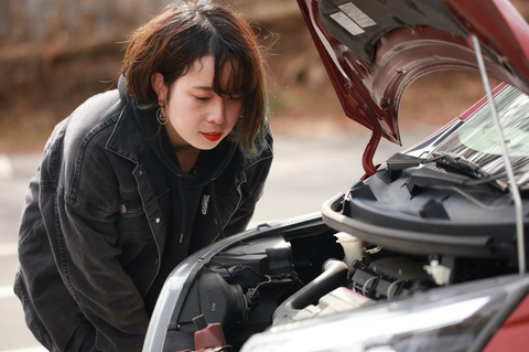 車のエンジンオイルは交換せんで