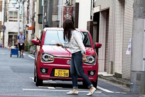 横断歩道で止まらない車多すぎて腹立つから飛び出してやろうかなｗｗｗｗｗ