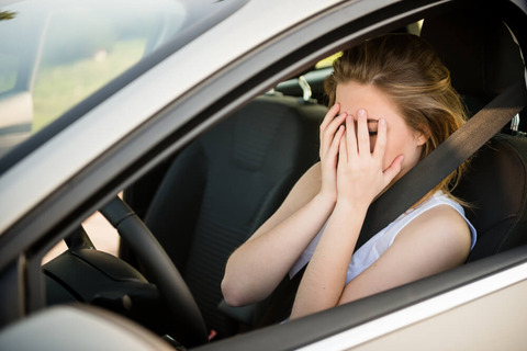 左ハンドルの人って駐車券
