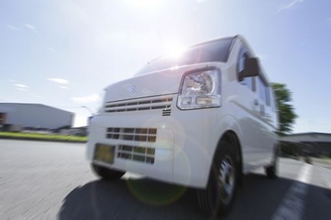 金持ちなのに軽自動車乗ってる知り合いおんねんけどｗ