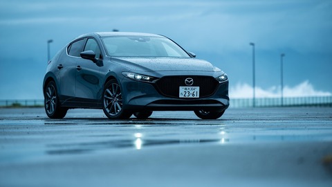 MAZDA3