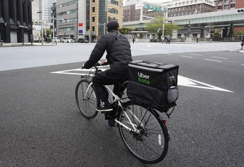 ウーバー配達員やってるけど、チャリはみんな車道走って欲しい！