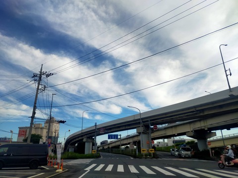 【画像】良い天気だからドライブいっくよ～！