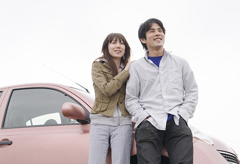 嫁の車に200万の軽買った