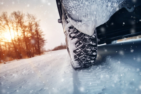 雪道で車運転するの経験したこと