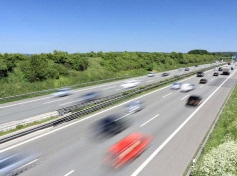 運転慣れてないのに初めての高速道路