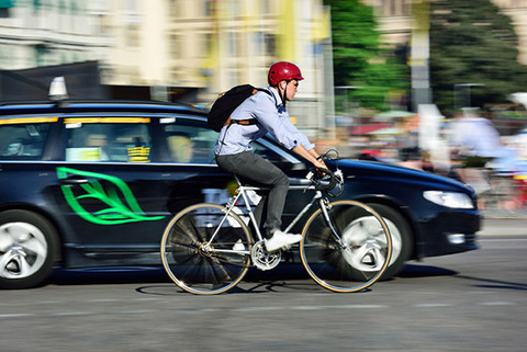 自転車は車道を走らないといけない