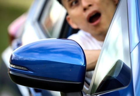 トロトロ走ってる車が居るから煽り運転が行われるんじゃね？？