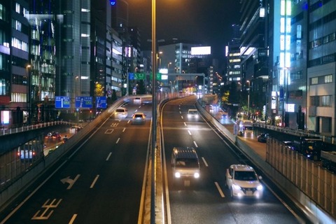 煽り運転してくる車いたらムカつくから法定速度まで落とすｗｗｗｗ