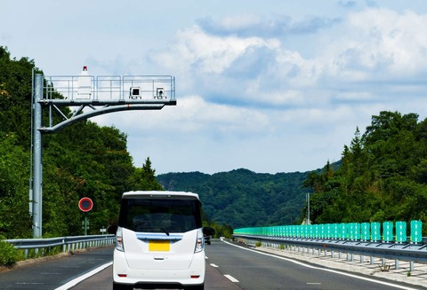 40キロ道路を95キロ位で走ってるときにオービスみたいなのが光ったみたいなんだがｗ