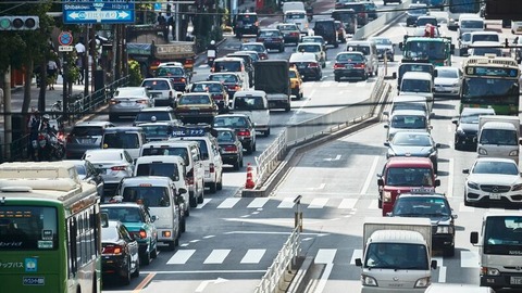 下道で軽自動車で運転