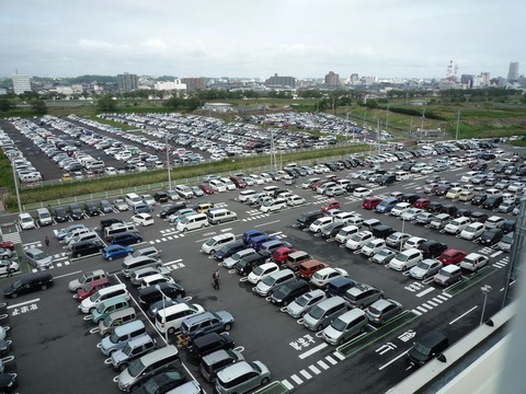 イオンの駐車場