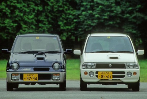 軽自動車に普通車のエンジン載せた