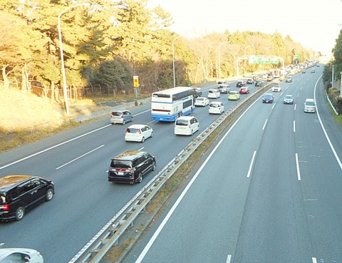 高速道路の様子ライブ