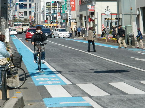 自転車の逆走は悪