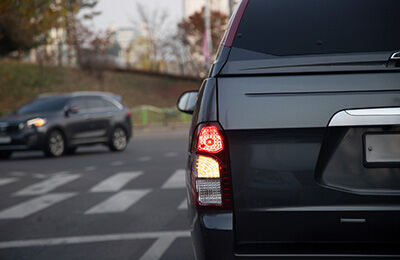 最近車線変更でウインカーすらだせない