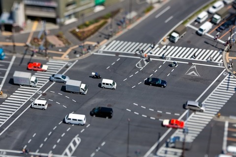 車の運転で交差点での優先関係わからない奴ｗｗｗｗｗ