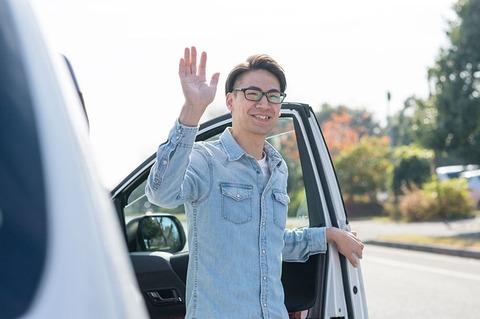 弟がデートにいくから俺の車を使いたいと抜かしてるんだが・・・・