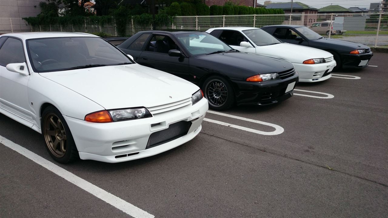 なんでみんな白や黒の色の車ばかり乗るの 車速報