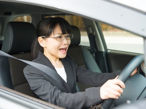 自動車の運転が怖くて