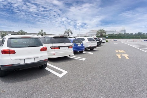 駐車場内の逆走