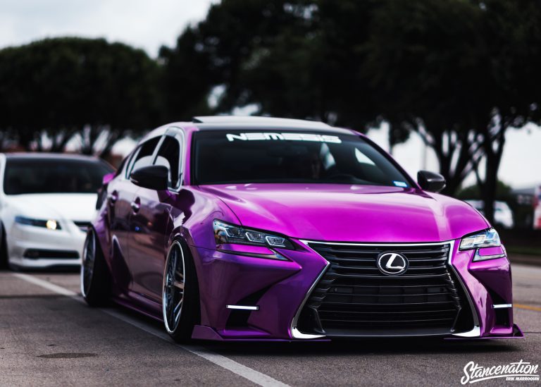 紫色の車に乗ってる奴ｗｗｗｗｗｗｗｗｗｗｗｗ 車速報