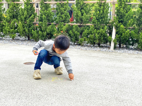 駐車場で遊んでいたクソガキ