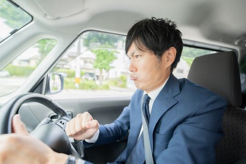 運転中ワイ「はよ行けや！」「轢くぞゴミ！」なお