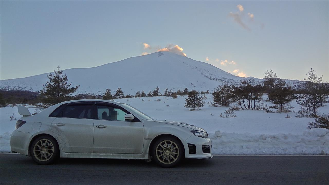 雪溶けた道路でもノーマルタイヤは危険? 車速報 雪溶けた道路でもノーマルタイヤは危険? 車速報