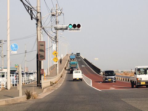 軽自動車ワイ「ふっ坂か、くっくっくあれの出番だな」