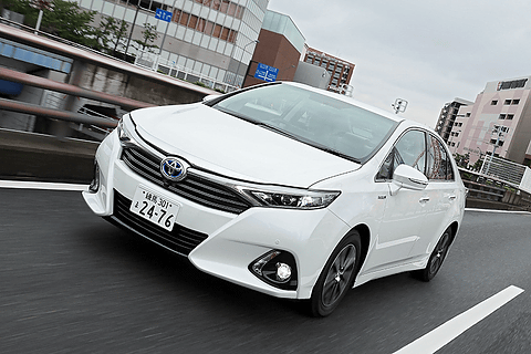 ハイブリッドセダン