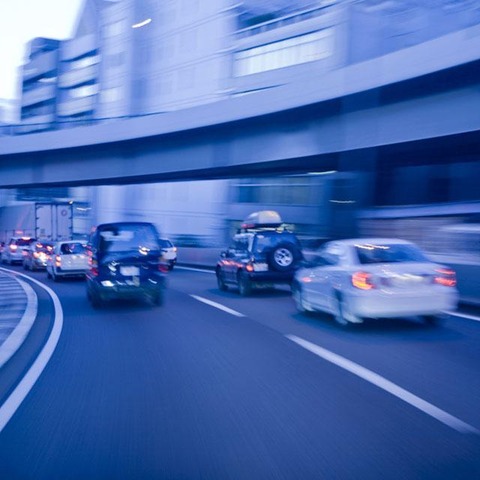 左から抜かれまくってるのに絶対にどかない追い越し車線の車ｗｗｗｗｗ